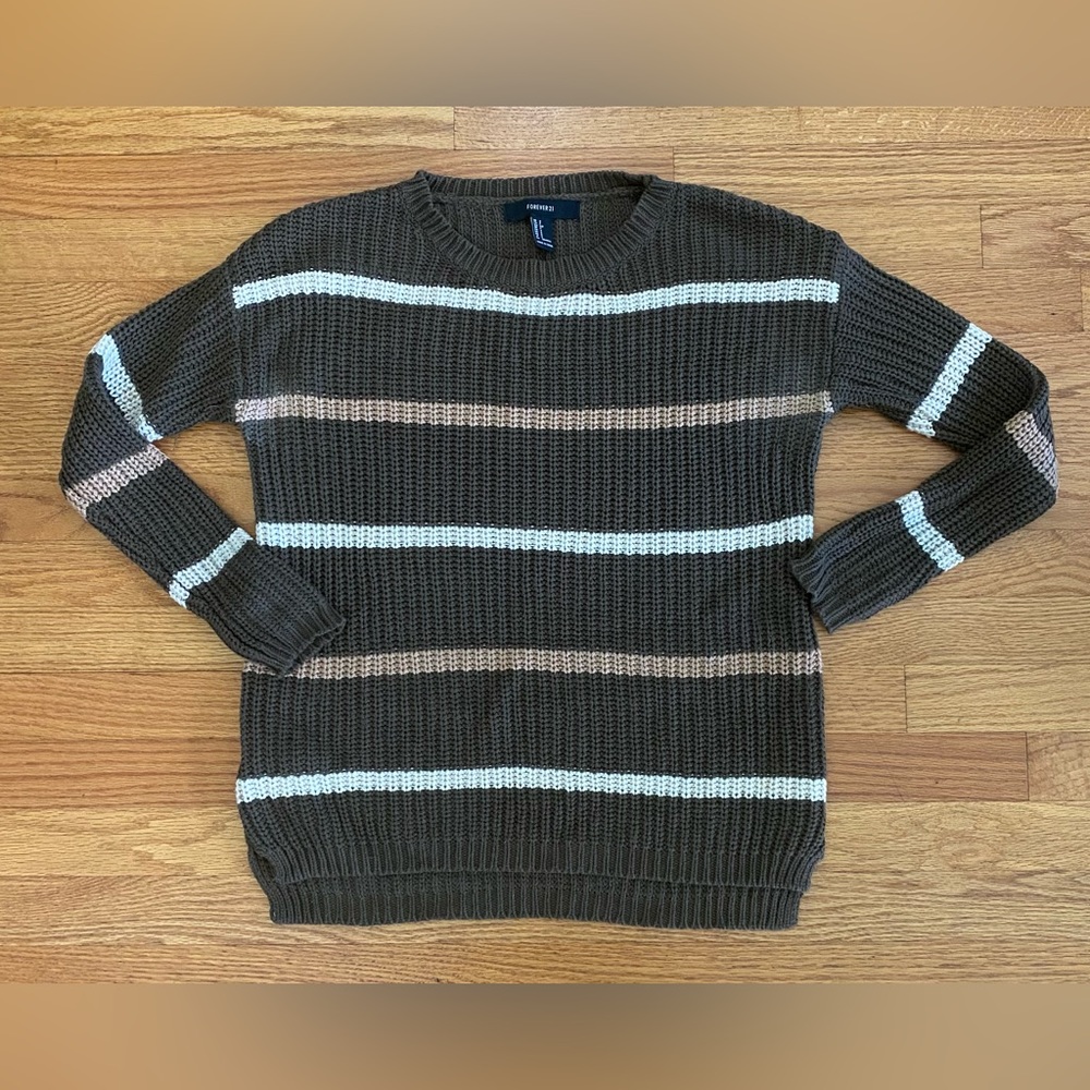 Forever 21 Sweater Women’s Small Green Striped Crew Neck Slit at Hem Top
